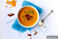 Creamy Wisconsin Beer Cheese Soup Recipe with Beer and Bacon