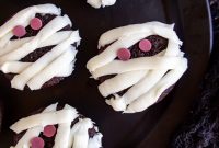 Spooky Mummy Cupcakes Recipe for Halloween Treats