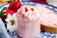Homemade Strawberry Butter Recipe: Sweet Spread for Toasts and Baked Goods