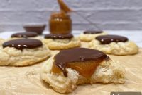 Vegan Twix-Style Cookies with Caramel and Chocolate