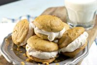 Pumpkin Spice Whoopie Pies: Soft Fall Cookies Recipe
