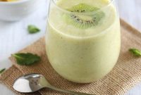 Refreshing Pineapple, Kiwi & Mint Smoothie Recipe