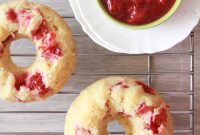 Mini Strawberry Bundt Cakes with Fresh Strawberry Compote