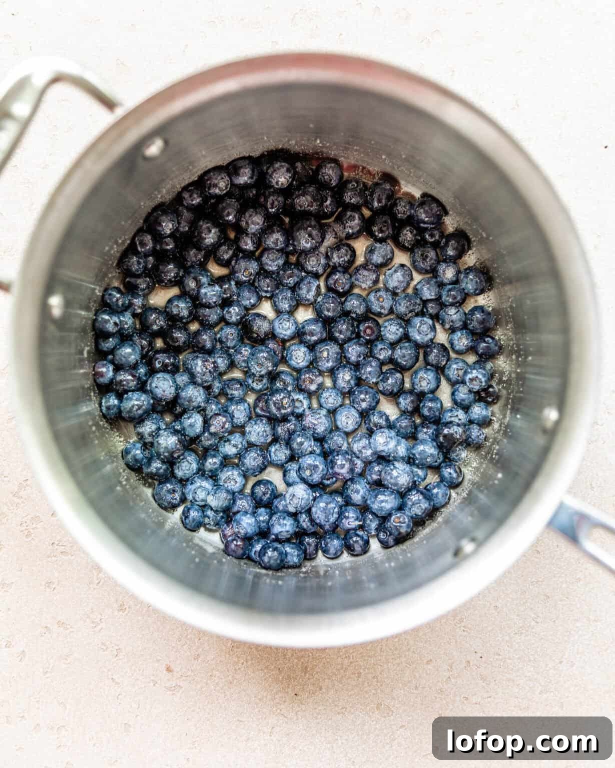 blueberries in a sauce pan