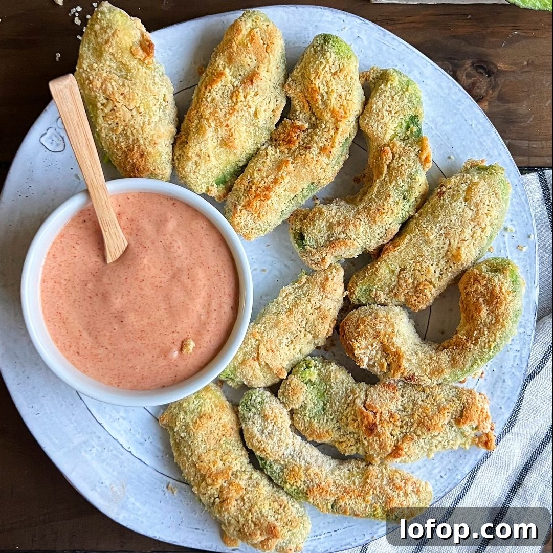 Avocado Wedges with Chipotle Sauce