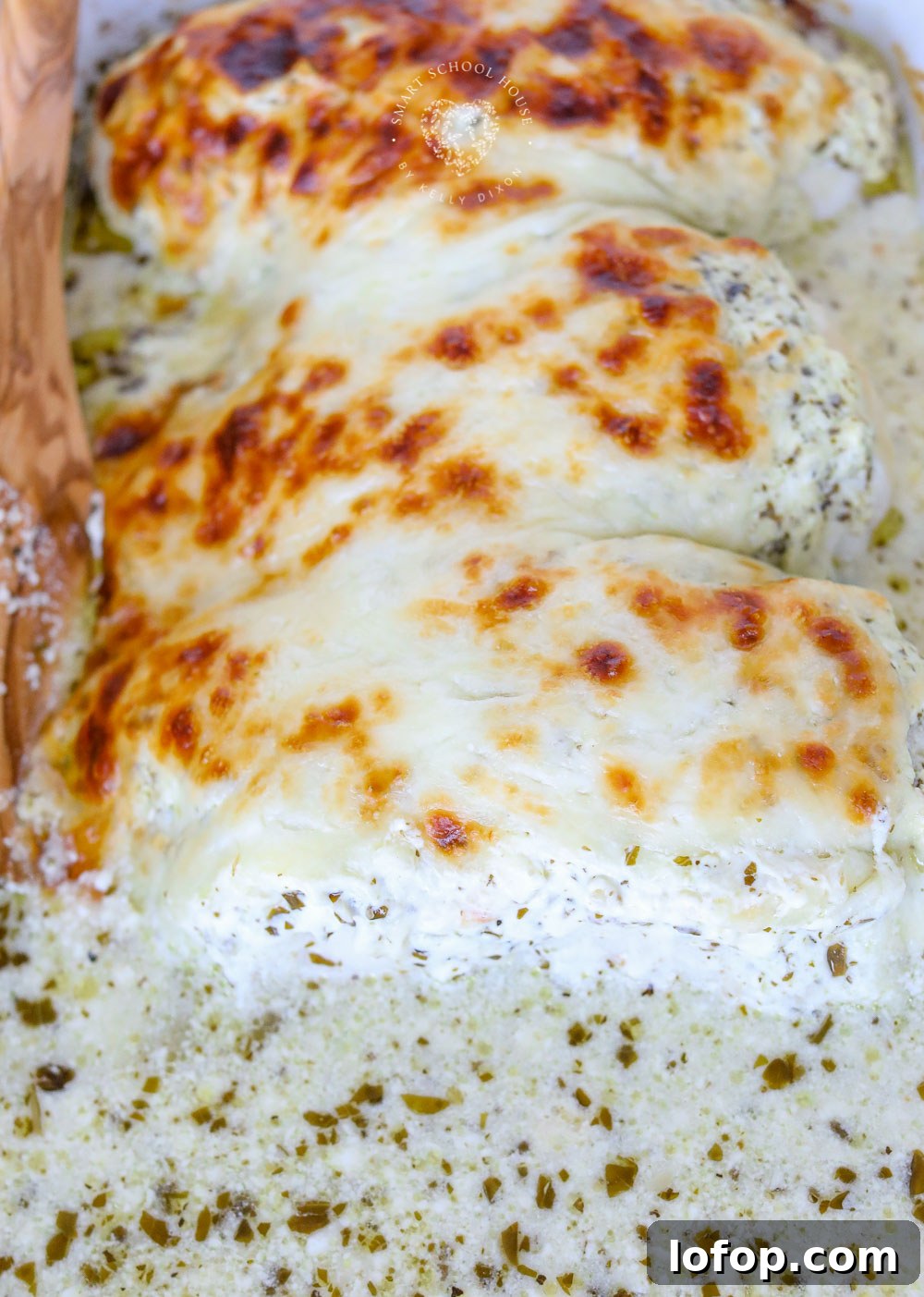 Creamy Pesto Chicken Recipe: Garlic Parmesan Skillet Meal 7 Creamy Pesto Chicken is an easy dinner recipe is made with chicken, cream cheese, pesto, and mozzarella! Simple ingredients that the entire family will love. Serve it with a side salad, rice, pasta, veggies, or anything else you'd like.