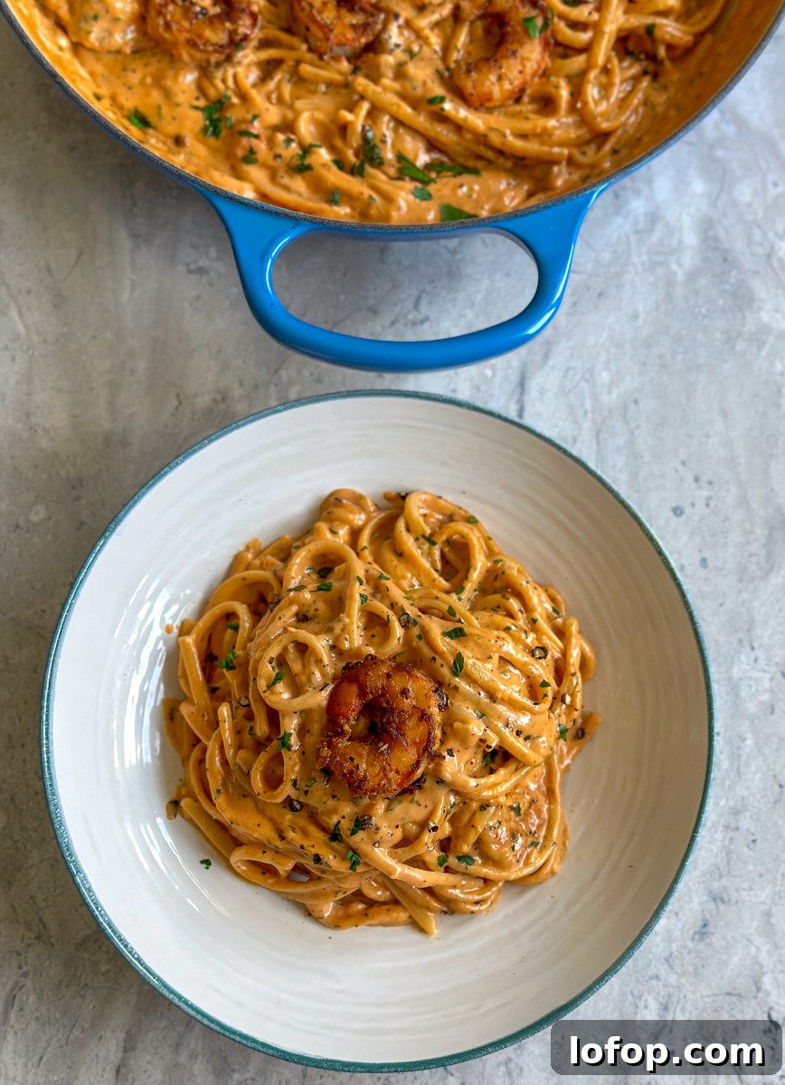 Creamy Garlic Shrimp Linguine Recipe for Dinner 2 Easy Creamy Shrimp Linguine Recipe (with Garlic)