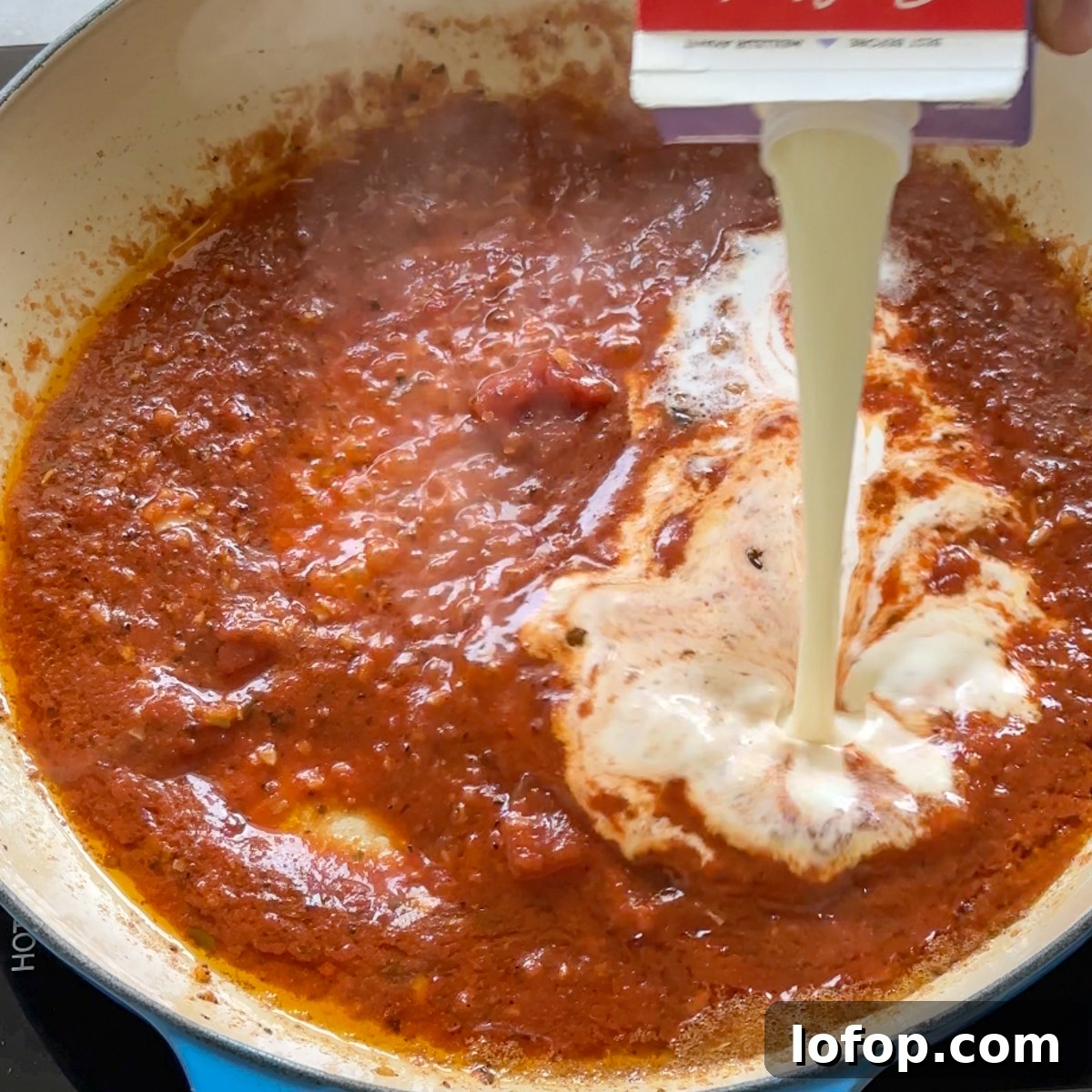 Creamy Garlic Shrimp Linguine Recipe for Dinner 5 Creamy tomato sauce