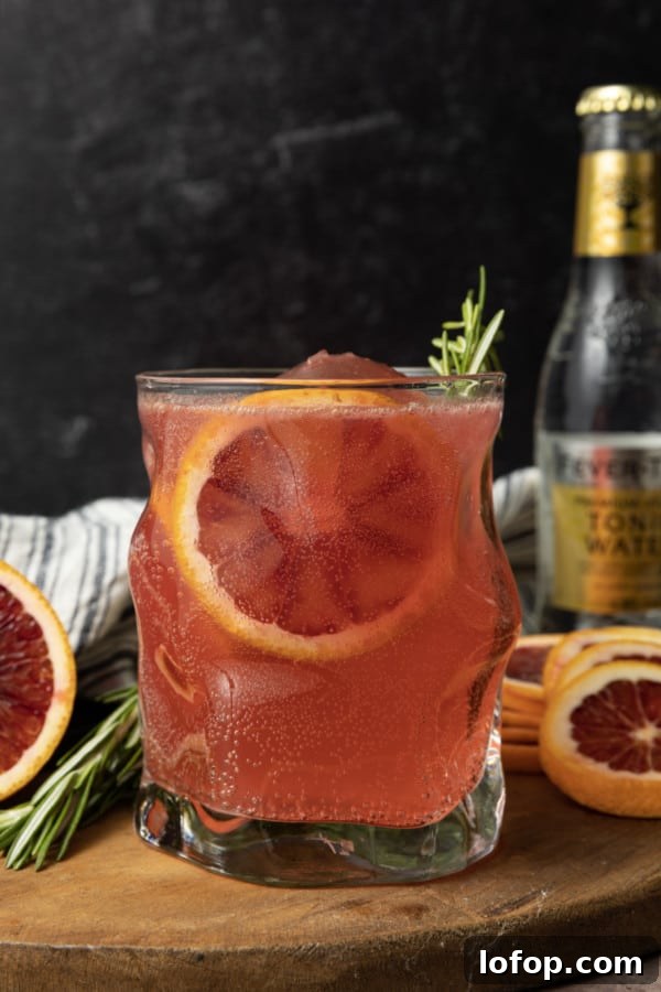 Rosemary Gin Cocktail Recipe: Aromatic Herb-Infused Drink 2 This sophisticated rosemary cocktail is the perfect way to elevate your happy hour. Light, fizzy, and refreshing, this perfect cocktail marries fresh citrus to fragrant rosemary.