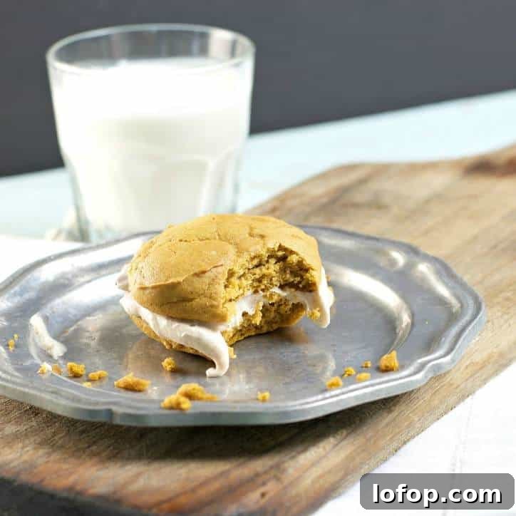 Pumpkin Spice Whoopie Cookies