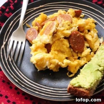 Huevos con Salchicha #huevosconsalchicha #breakfast #eggscramble