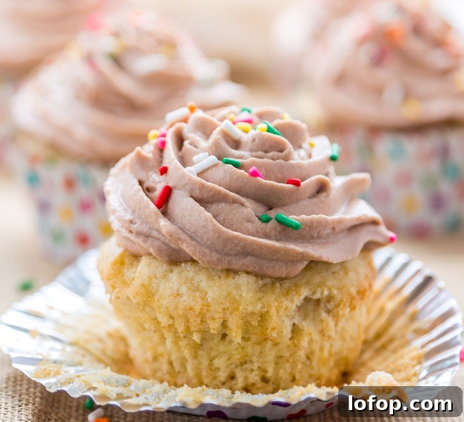 Banana Cupcakes with Nutella Whipped Cream Frosting 4 Nutella Stuffed Banana Cupcakes